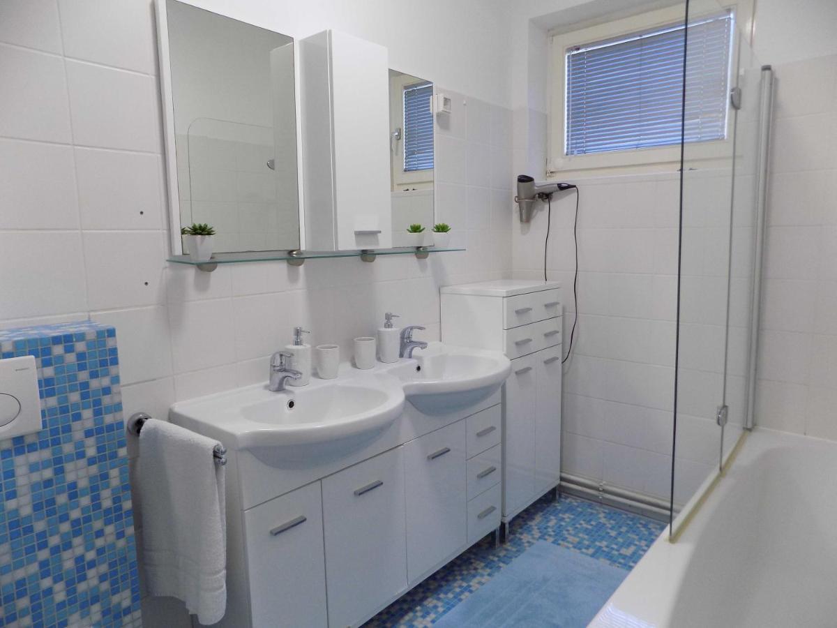 Apartman Borna Врбник Экстерьер фото
