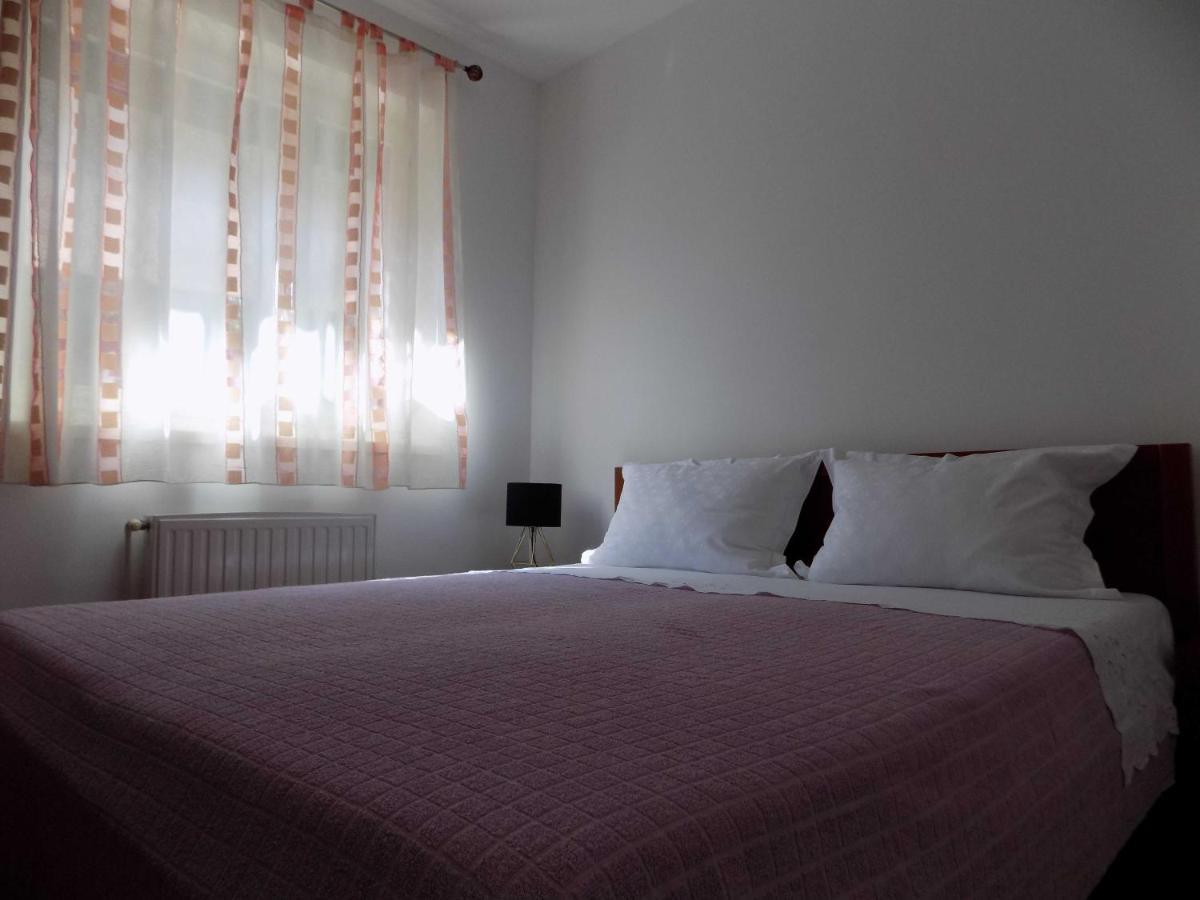 Apartman Borna Врбник Экстерьер фото